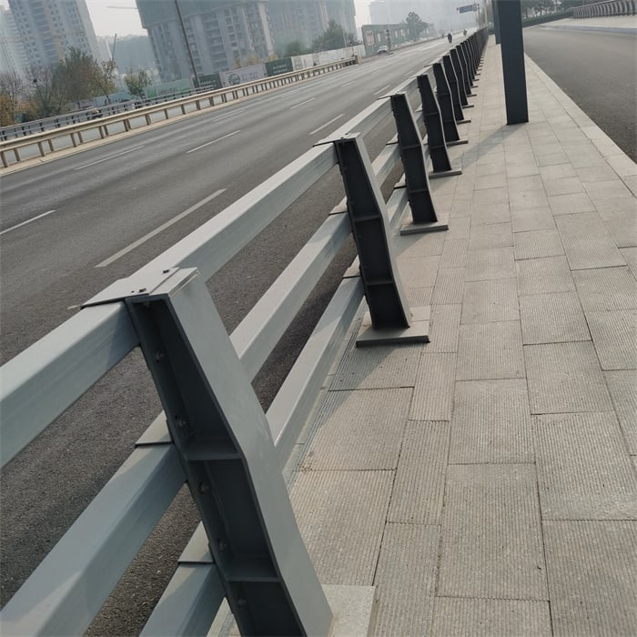 防撞護(hù)欄