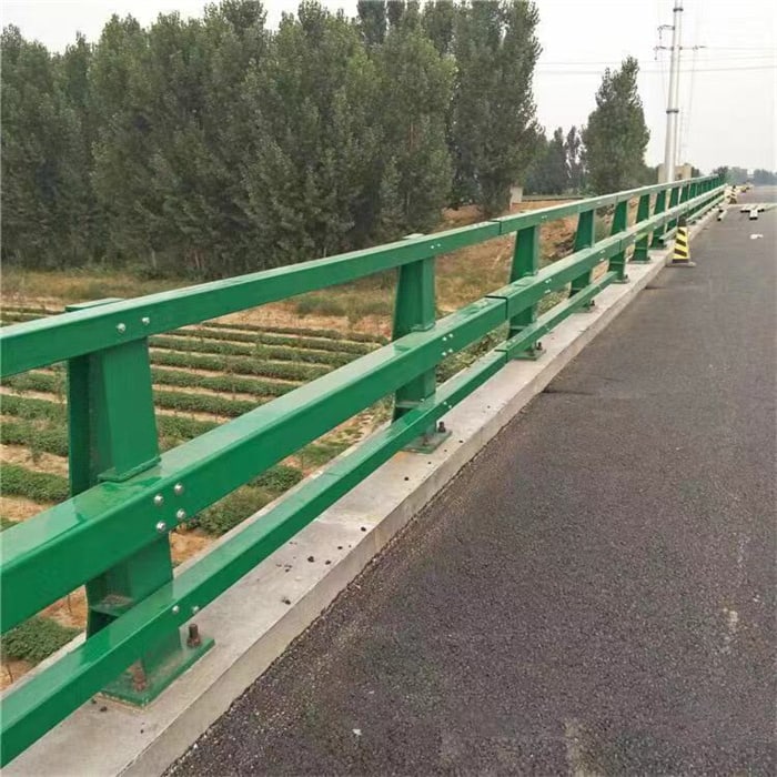 防撞護(hù)欄